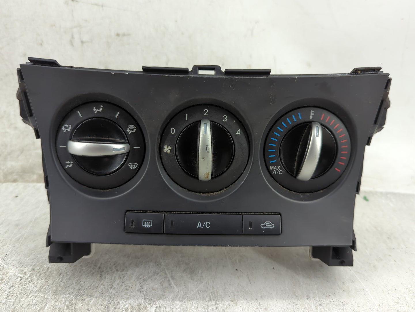 2014-2019 Chevrolet Silverado Climate Control Module Temperature AC/Heater Replacement P/N:BFD1 2F22 Fits OEM Used Auto Part