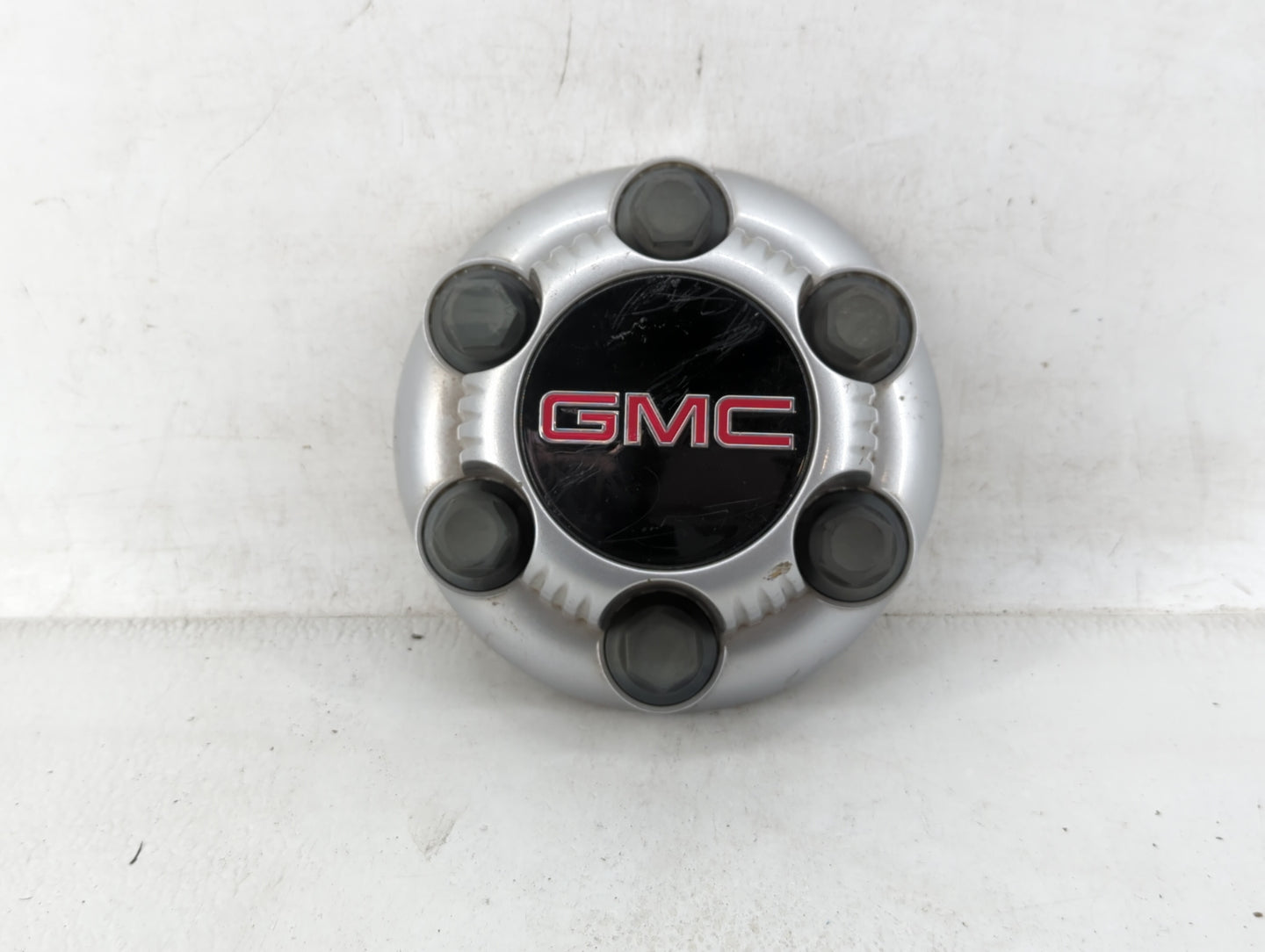 2014 Chevrolet Silverado Rim Wheel Center Cap Silver - Oemusedautoparts1.com