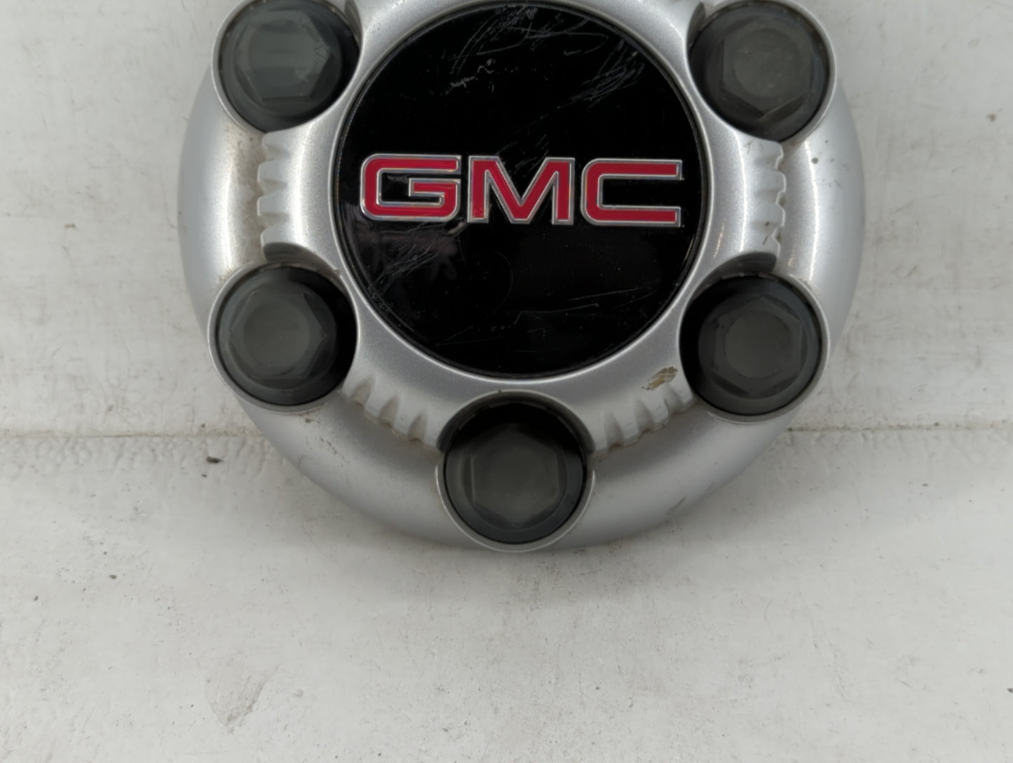 2014 Chevrolet Silverado Rim Wheel Center Cap Silver - Oemusedautoparts1.com