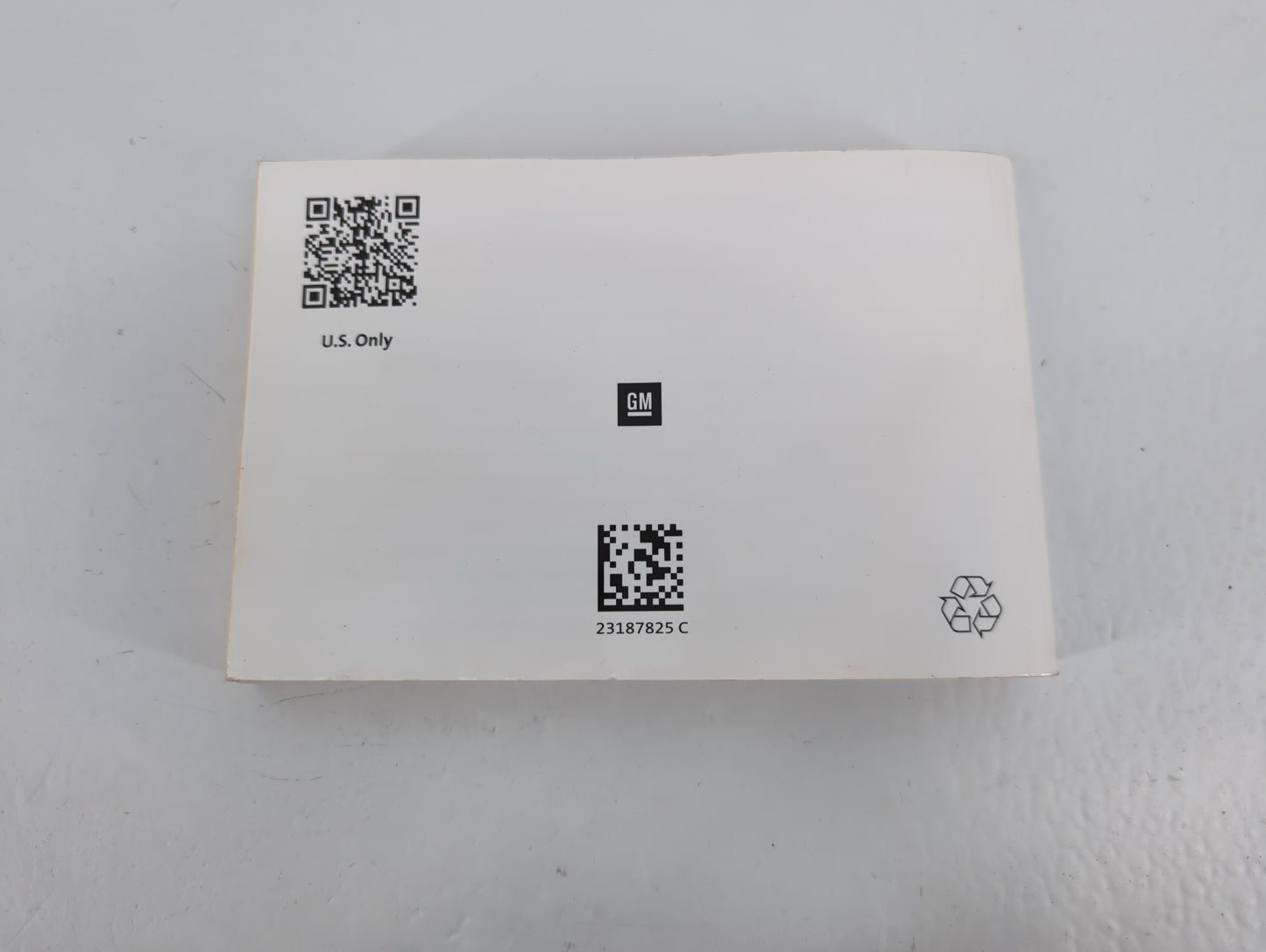 2014 Chevrolet Silverado Owners Manual Book Guide P/N:23187825 C OEM Used Auto Parts - Oemusedautoparts1.com