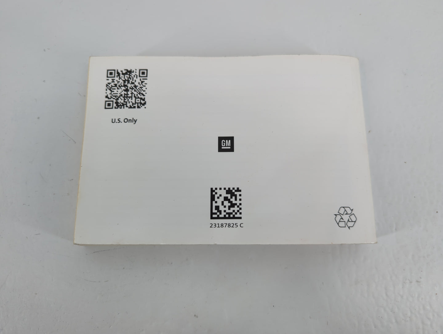 2014 Chevrolet Silverado Owners Manual Book Guide P/N:23187825 C OEM Used Auto Parts - Oemusedautoparts1.com