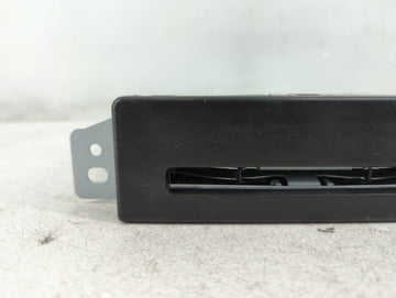 2014 Chevrolet Silverado 1500 Radio AM FM Cd Player Receiver Replacement P/N:13590747 Fits Fits 2013 2015 OEM Used Auto Parts