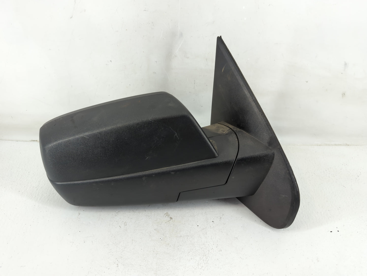 2014-2019 Chevrolet Silverado 1500 Passenger Side View Mirror - Right Door Mirror OEM Used - Oemusedautoparts1.com