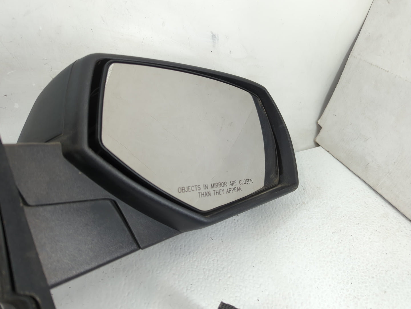2014-2019 Chevrolet Silverado 1500 Passenger Side View Mirror - Right Door Mirror OEM Used - Oemusedautoparts1.com