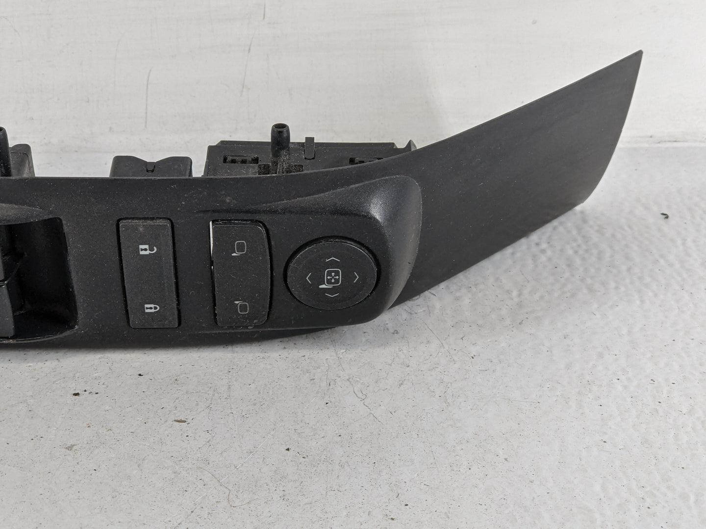 2014-2019 Chevrolet Silverado 1500 Master Power Window Switch Replacement Driver Side Left P/N:23154700 Fits OEM Used Auto P