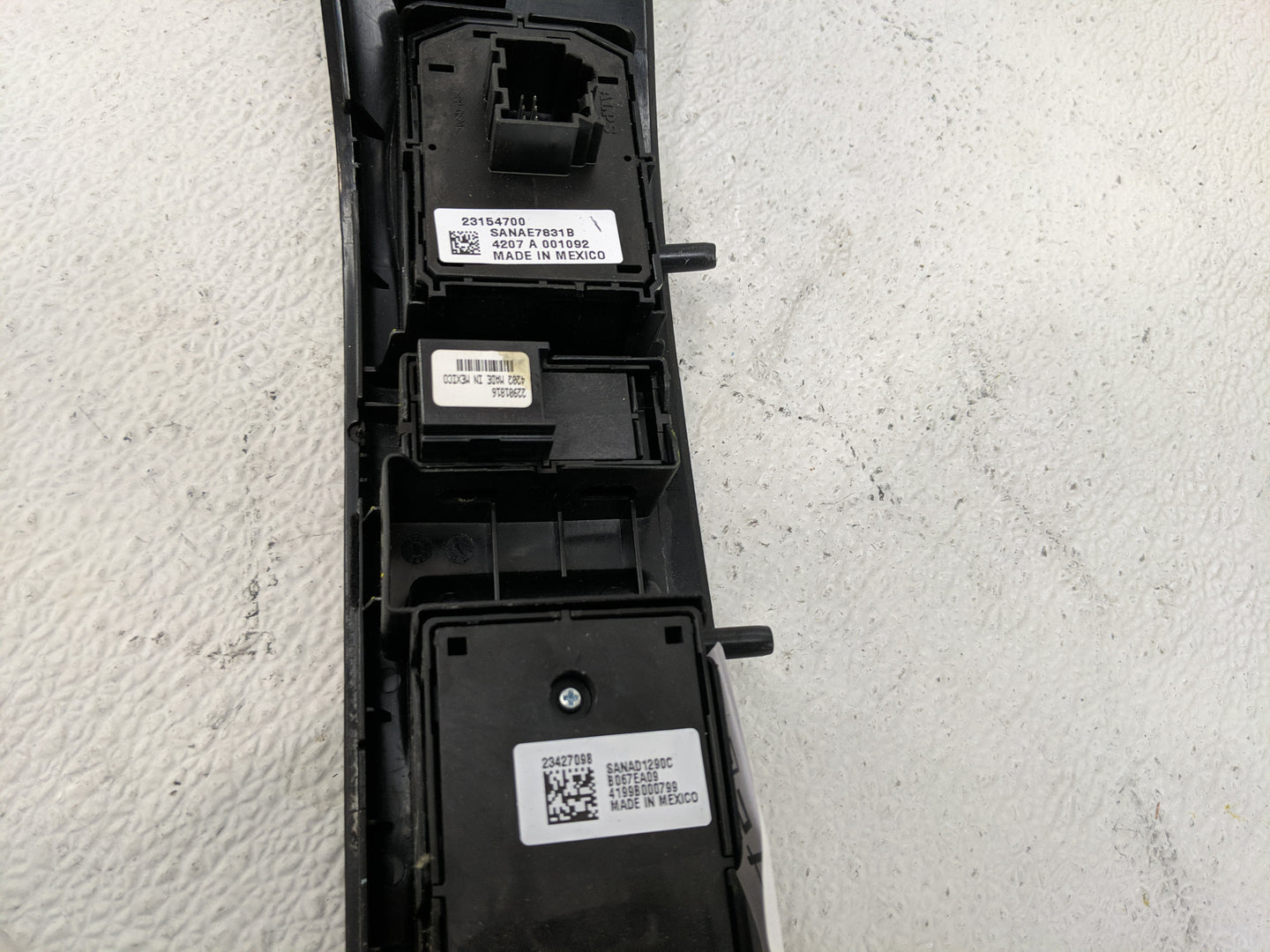 2014-2019 Chevrolet Silverado 1500 Master Power Window Switch Replacement Driver Side Left P/N:23154700 Fits OEM Used Auto P
