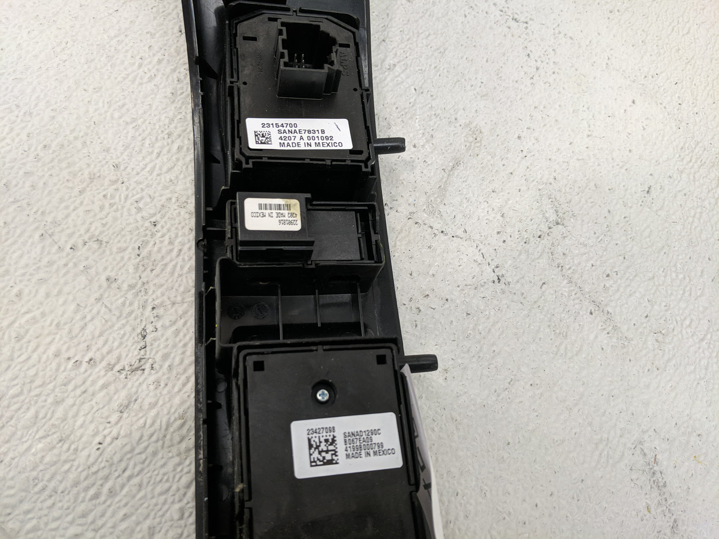 2014-2019 Chevrolet Silverado 1500 Master Power Window Switch Replacement Driver Side Left P/N:23154700 Fits OEM Used Auto P
