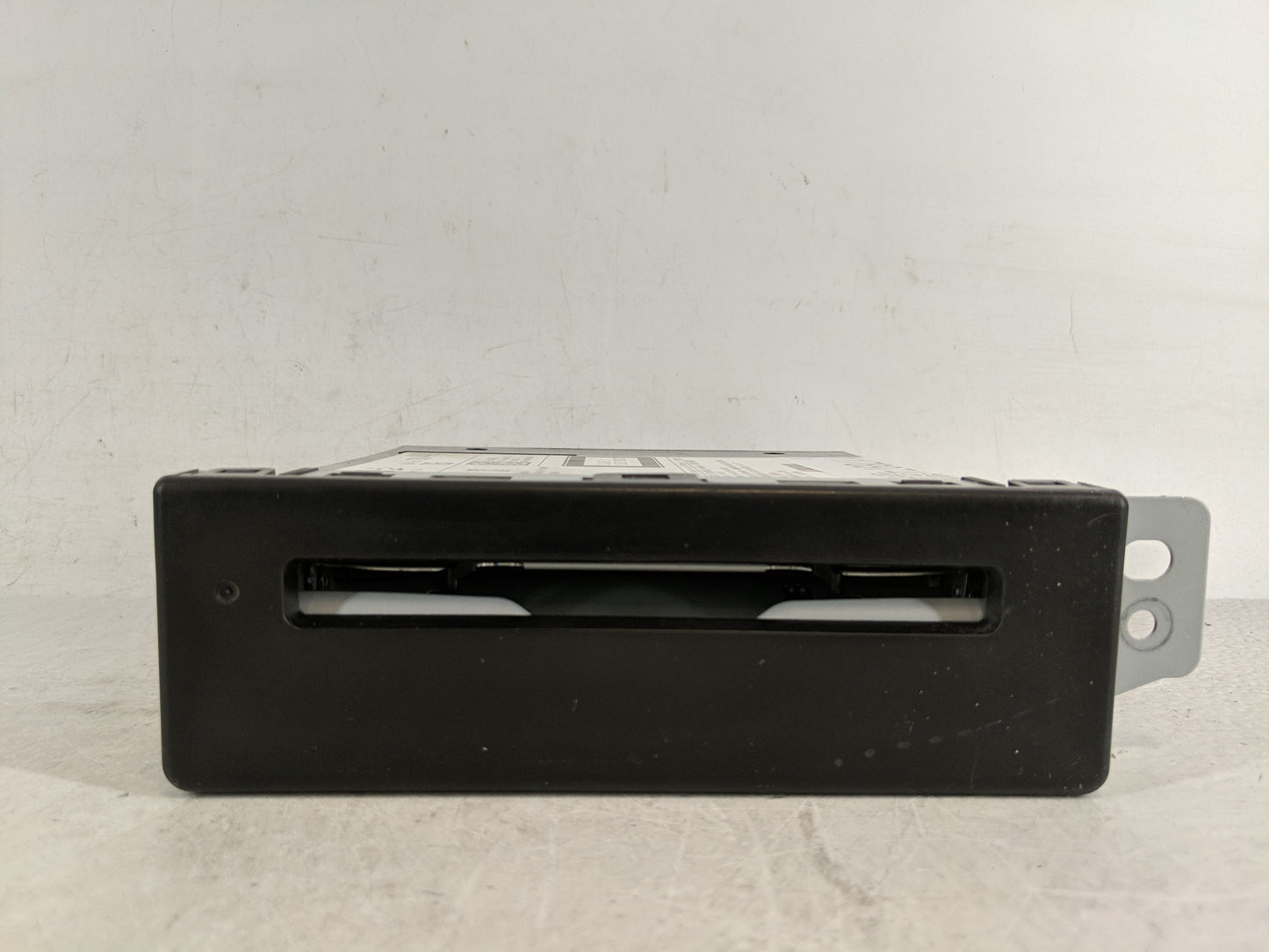 2014 Chevrolet Silverado 1500 Radio AM FM Cd Player Receiver Replacement P/N:13594481 Fits Fits 2013 2015 OEM Used Auto Part