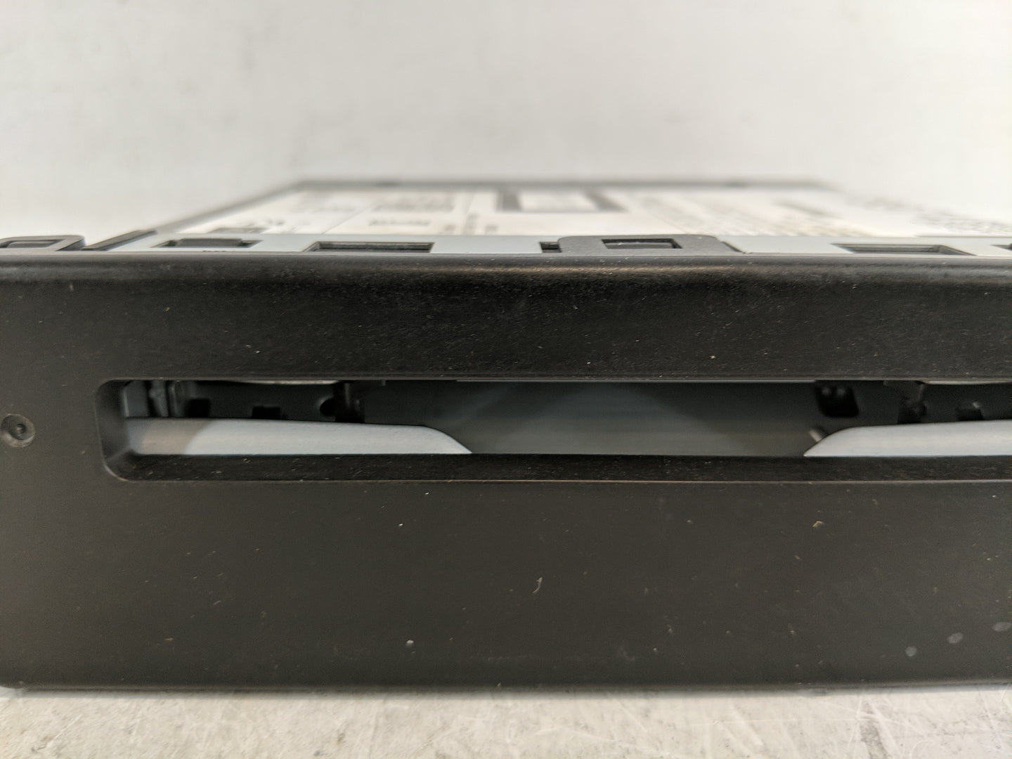 2014 Chevrolet Silverado 1500 Radio AM FM Cd Player Receiver Replacement P/N:13594481 Fits Fits 2013 2015 OEM Used Auto Part