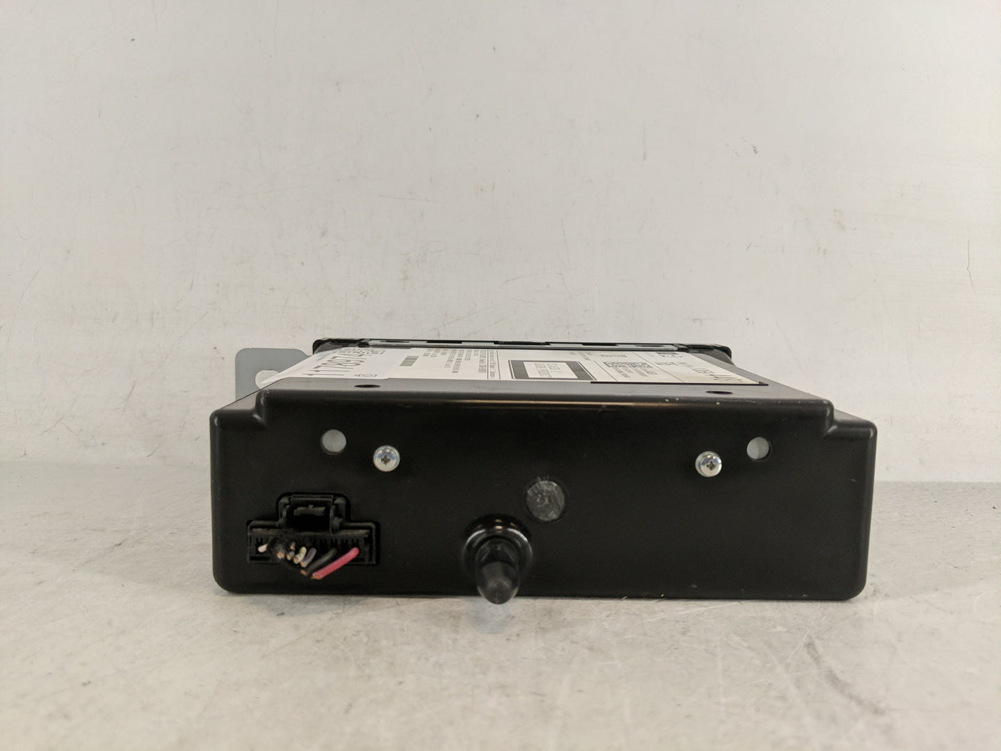 2014 Chevrolet Silverado 1500 Radio AM FM Cd Player Receiver Replacement P/N:13594481 Fits Fits 2013 2015 OEM Used Auto Part