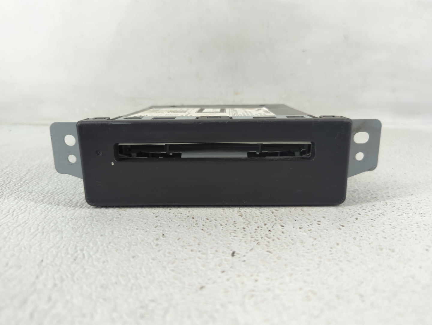 2014 Chevrolet Silverado 1500 Radio AM FM Cd Player Receiver Replacement P/N:13590747 Fits Fits 2013 2015 OEM Used Auto Part