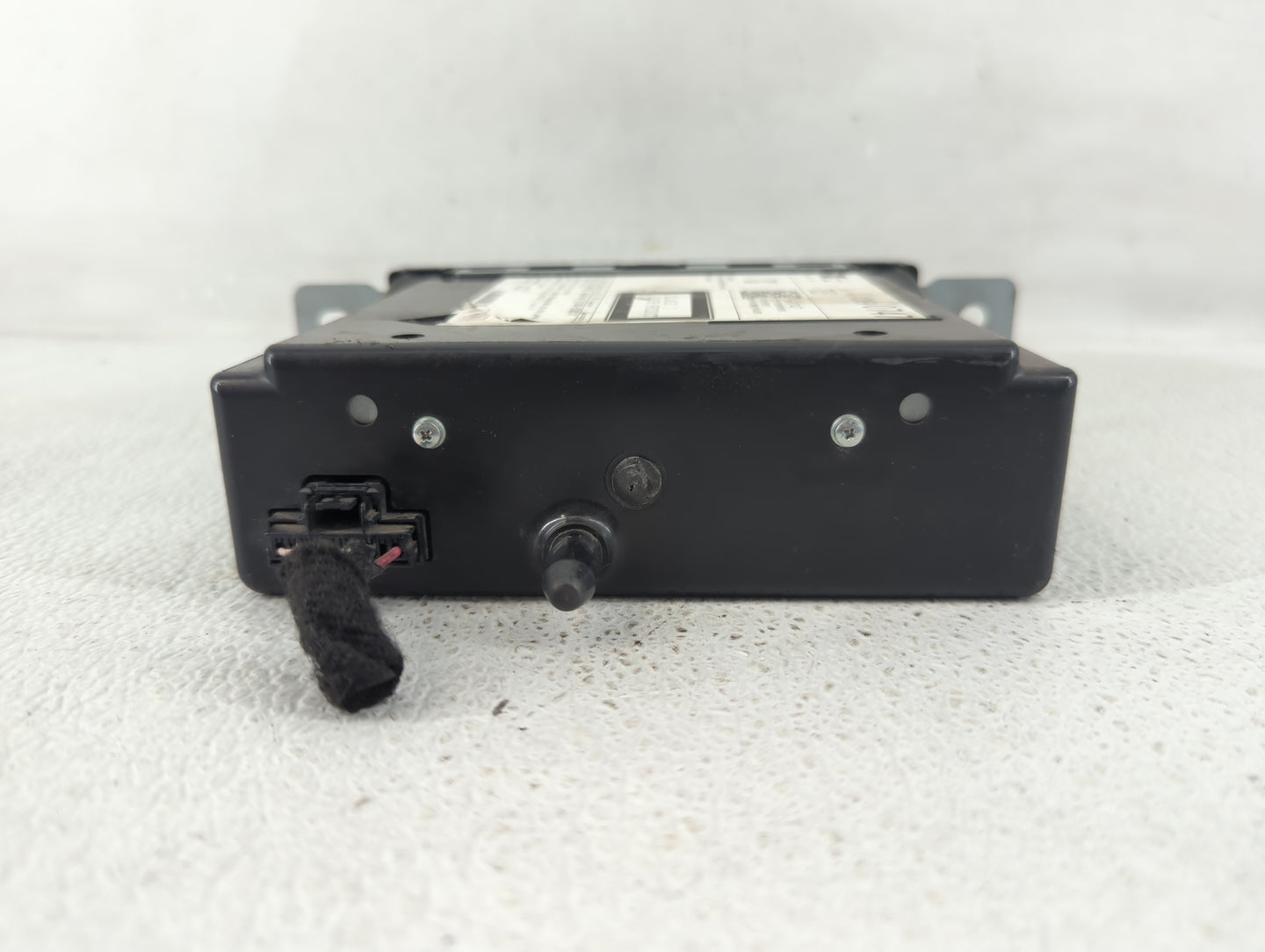 2014 Chevrolet Silverado 1500 Radio AM FM Cd Player Receiver Replacement P/N:13590747 Fits Fits 2013 2015 OEM Used Auto Part