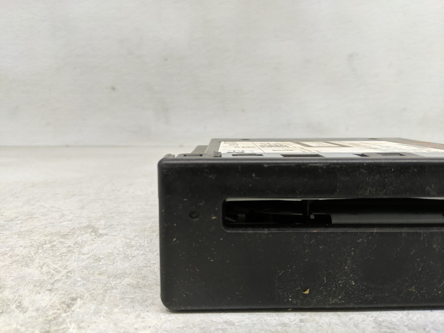 2014 Chevrolet Silverado 1500 Radio AM FM Cd Player Receiver Replacement P/N:13590747 Fits OEM Used Auto Parts - Oemusedauto