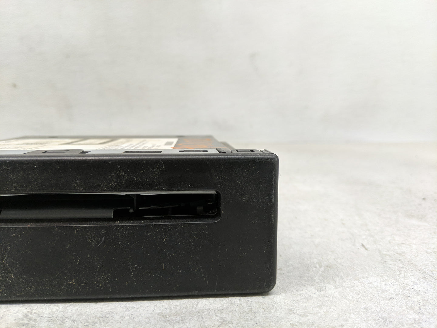 2014 Chevrolet Silverado 1500 Radio AM FM Cd Player Receiver Replacement P/N:13590747 Fits OEM Used Auto Parts - Oemusedauto