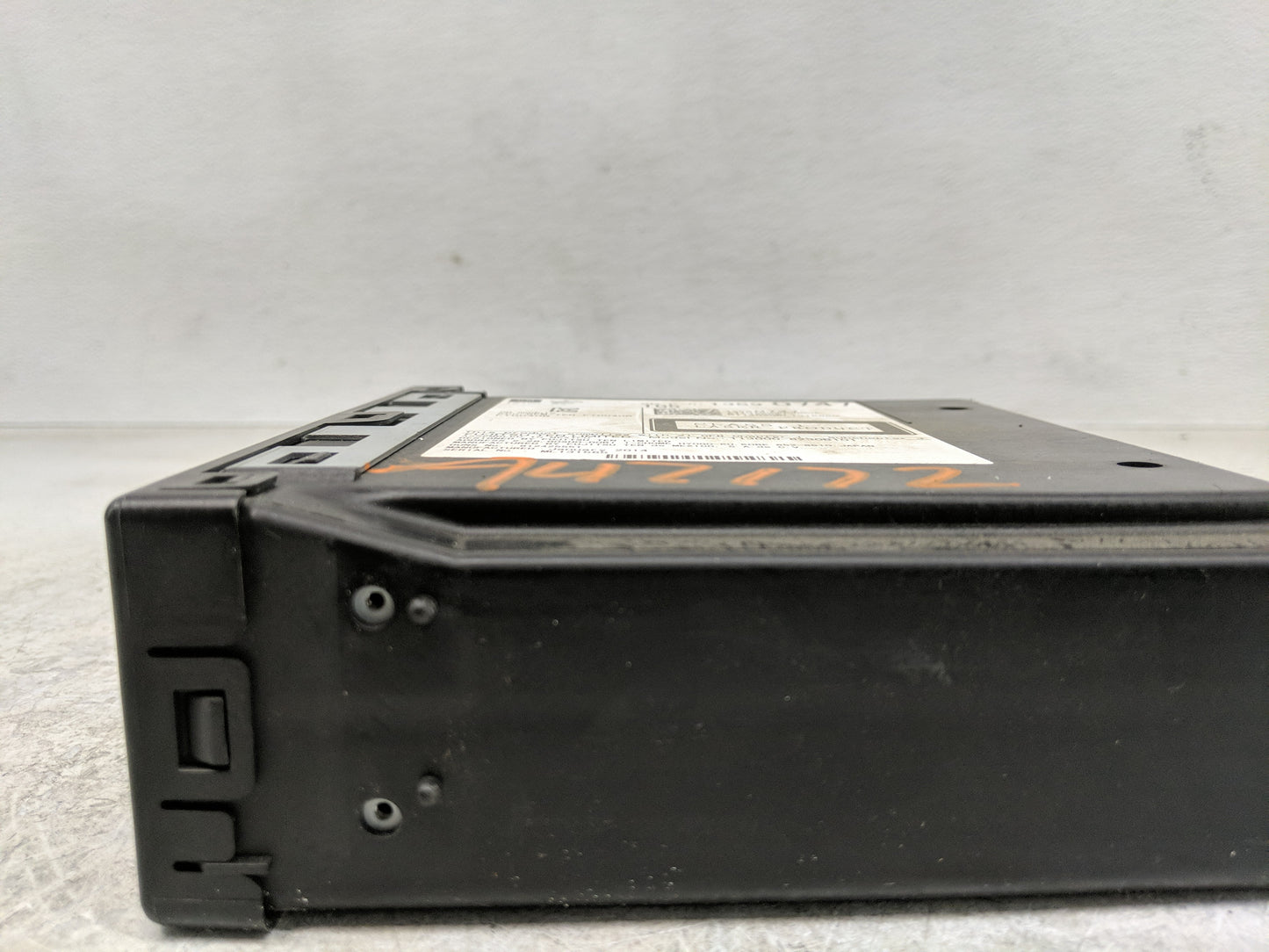 2014 Chevrolet Silverado 1500 Radio AM FM Cd Player Receiver Replacement P/N:13590747 Fits OEM Used Auto Parts - Oemusedauto