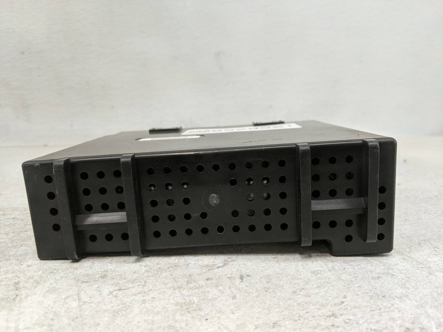 2014 Chevrolet Silverado 1500 Radio AM FM Cd Player Receiver Replacement P/N:13592715 Fits OEM Used Auto Parts - Oemusedauto