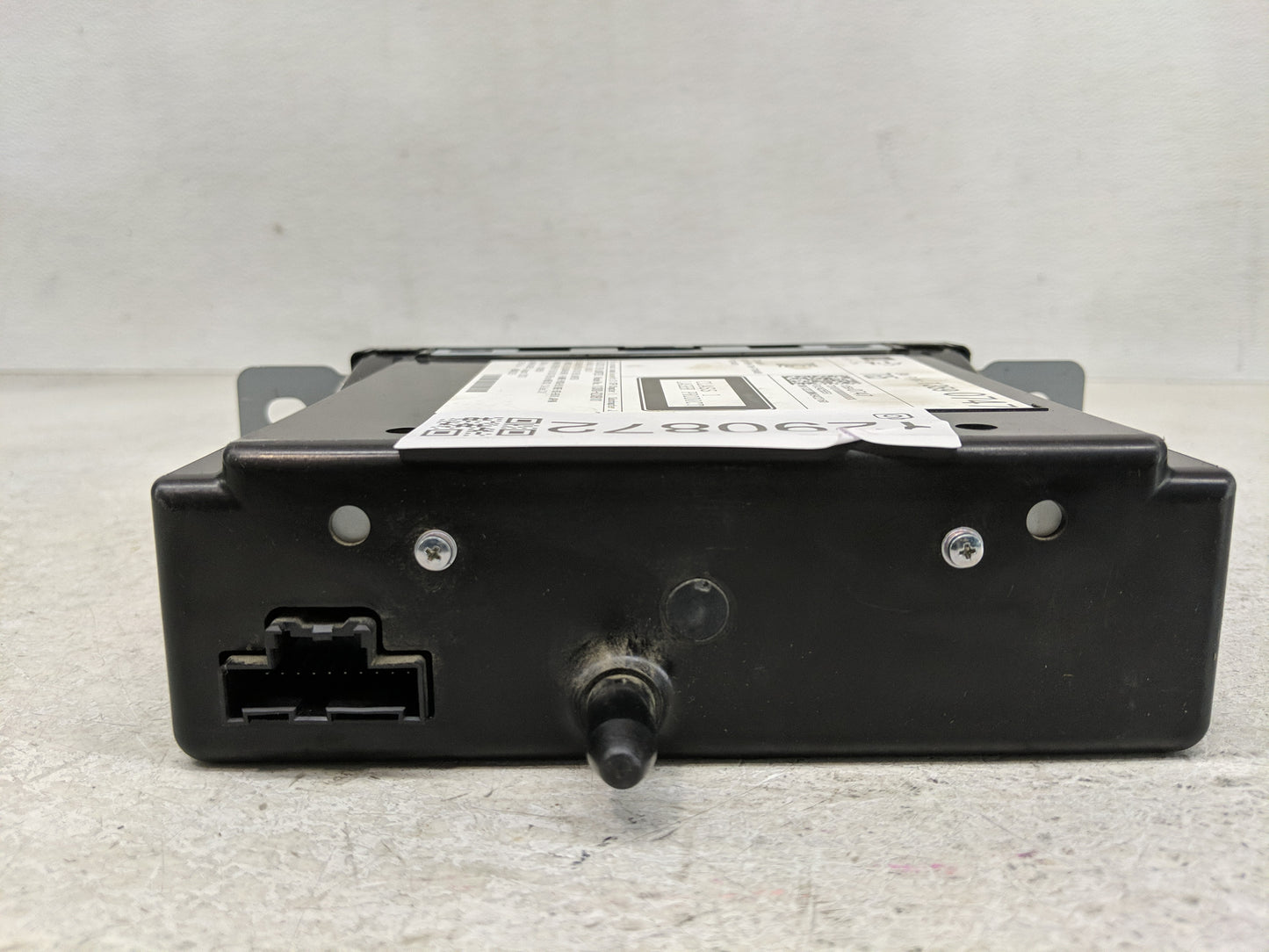 2014 Chevrolet Silverado 1500 Radio AM FM Cd Player Receiver Replacement P/N:812425551 13590747 Fits Fits 2013 2015 OEM Used