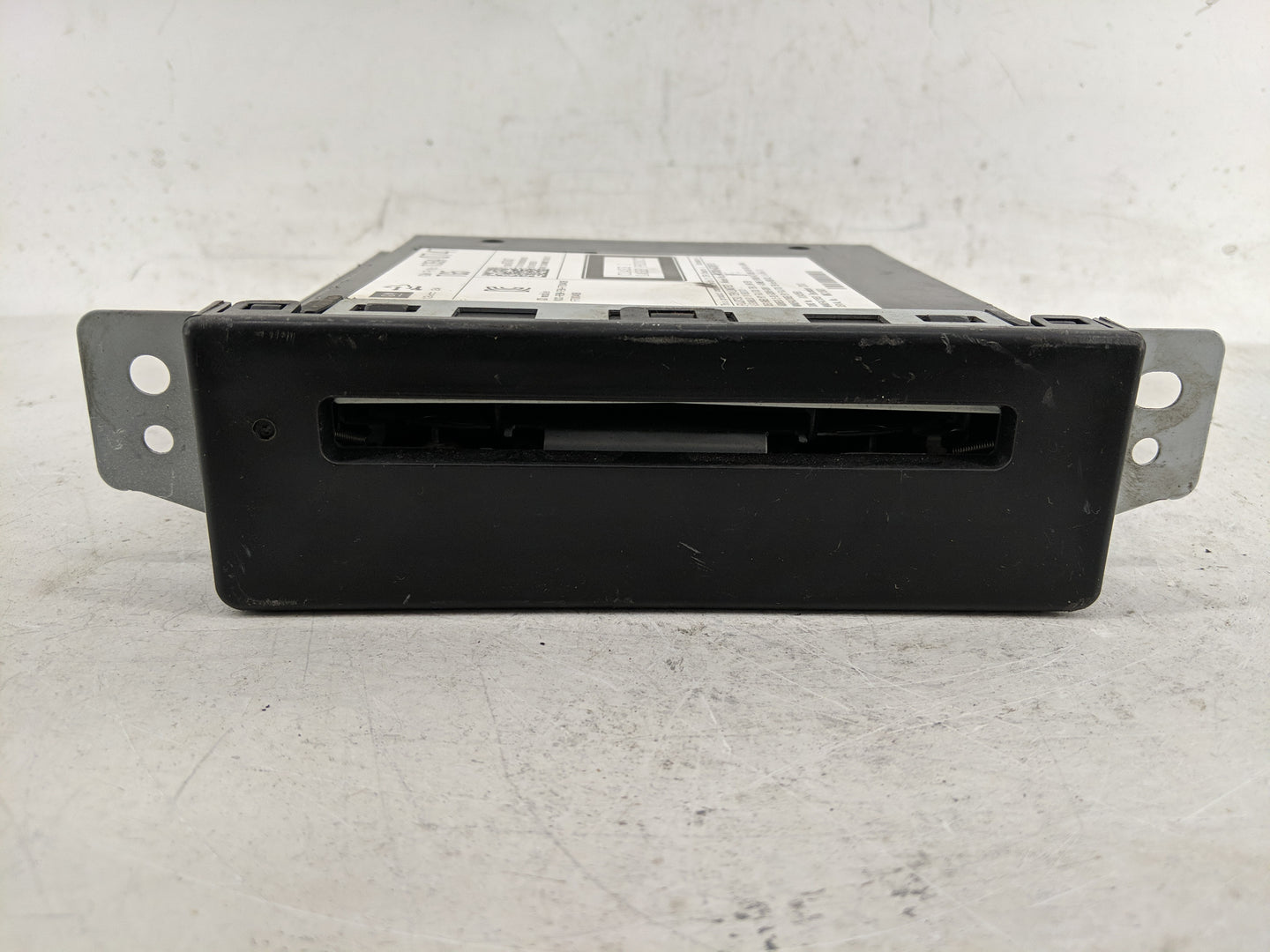 2014 Chevrolet Silverado 1500 Radio AM FM Cd Player Receiver Replacement P/N:13590747 Fits Fits 2013 2015 OEM Used Auto Part