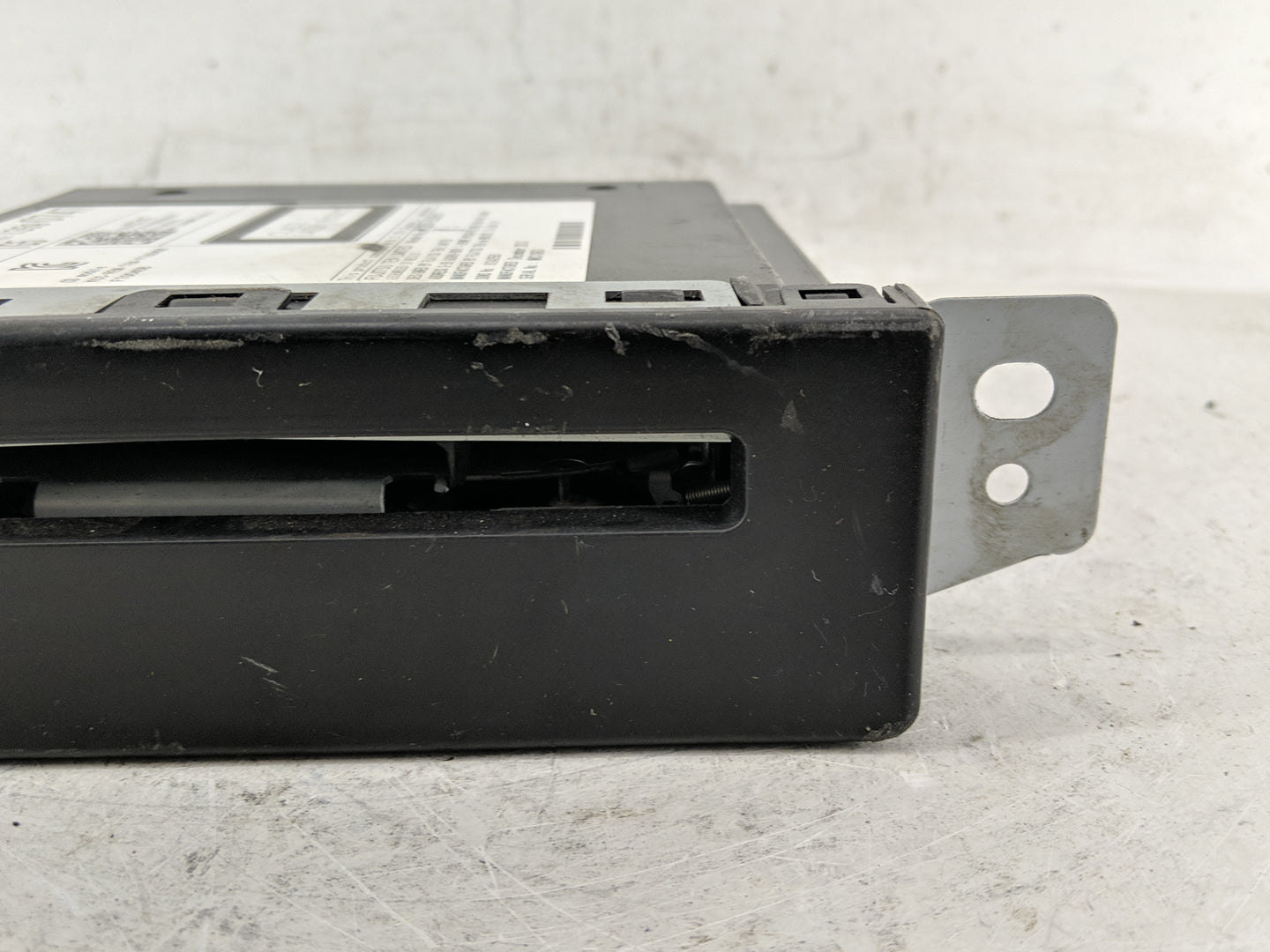 2014 Chevrolet Silverado 1500 Radio AM FM Cd Player Receiver Replacement P/N:13590747 Fits Fits 2013 2015 OEM Used Auto Part