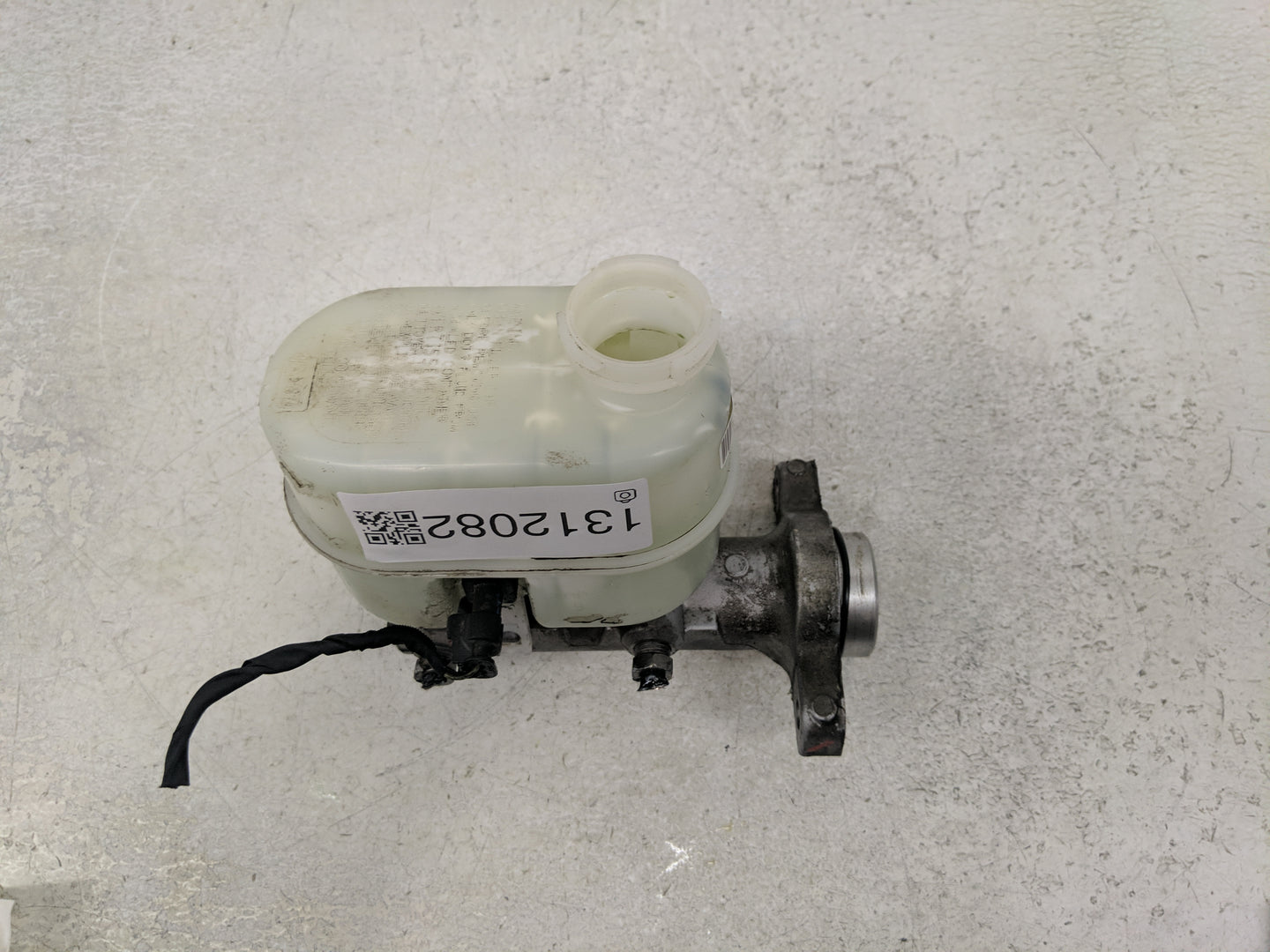 2014-2019 Chevrolet Silverado 1500 Brake Master Cylinder 1312082 - Oemusedautoparts1.com
