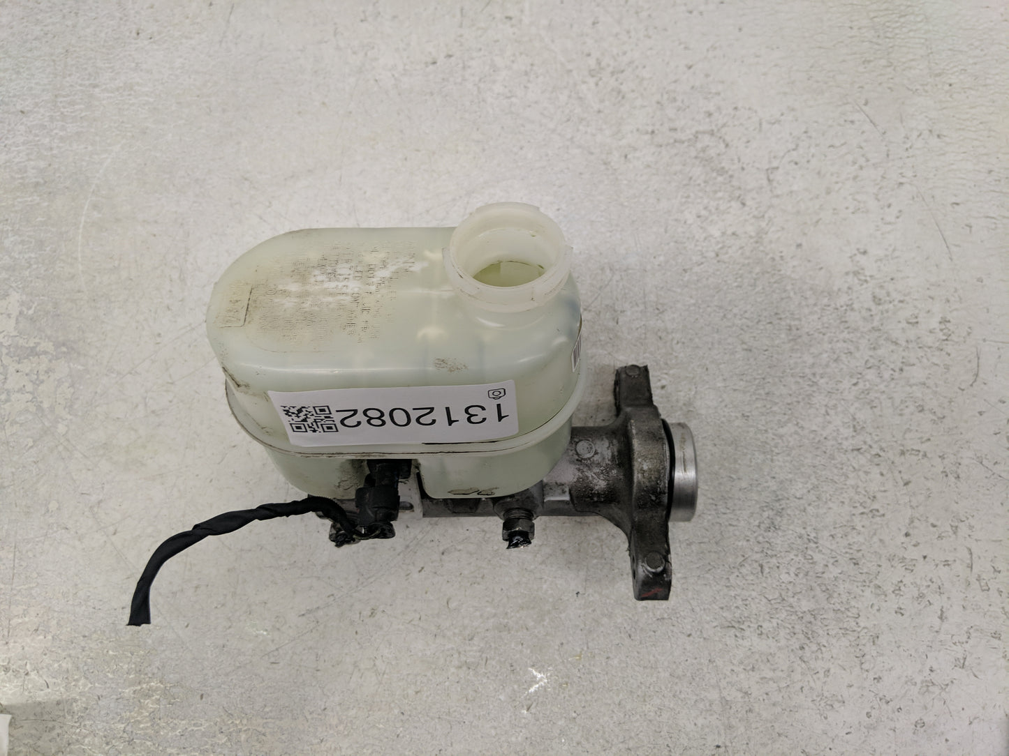 2014-2019 Chevrolet Silverado 1500 Brake Master Cylinder 1312082 - Oemusedautoparts1.com