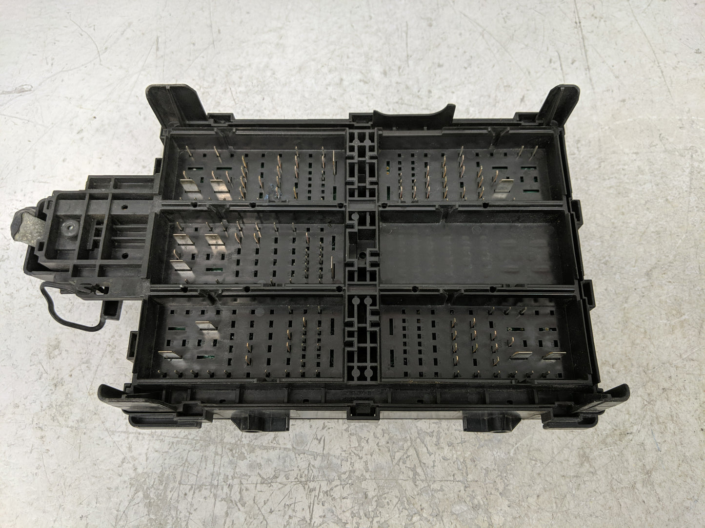 2016-2017 Chevrolet Silverado 1500 Fusebox Fuse Box Panel Relay Module P/N:23143471 Fits Fits 2016 2017 OEM Used Auto Parts 