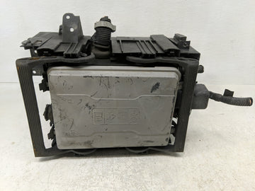 2016-2017 Chevrolet Silverado 1500 Fusebox Fuse Box Panel Relay Module Fits Fits 2016 2017 OEM Used Auto Parts - Oemusedauto