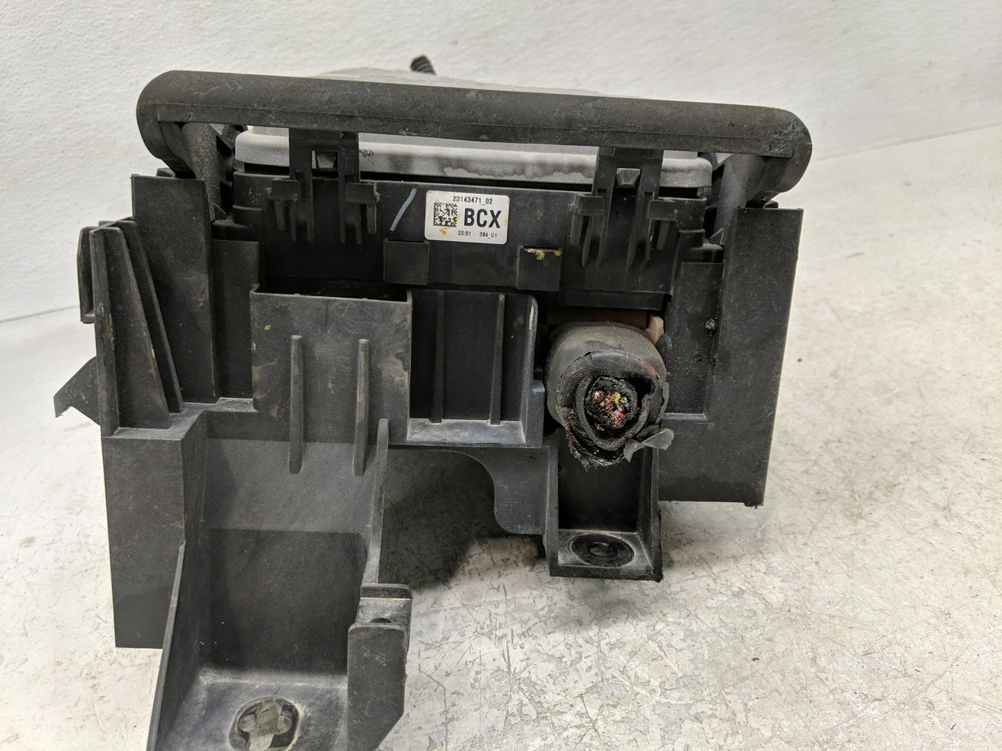 2016-2017 Chevrolet Silverado 1500 Fusebox Fuse Box Panel Relay Module Fits Fits 2016 2017 OEM Used Auto Parts - Oemusedauto