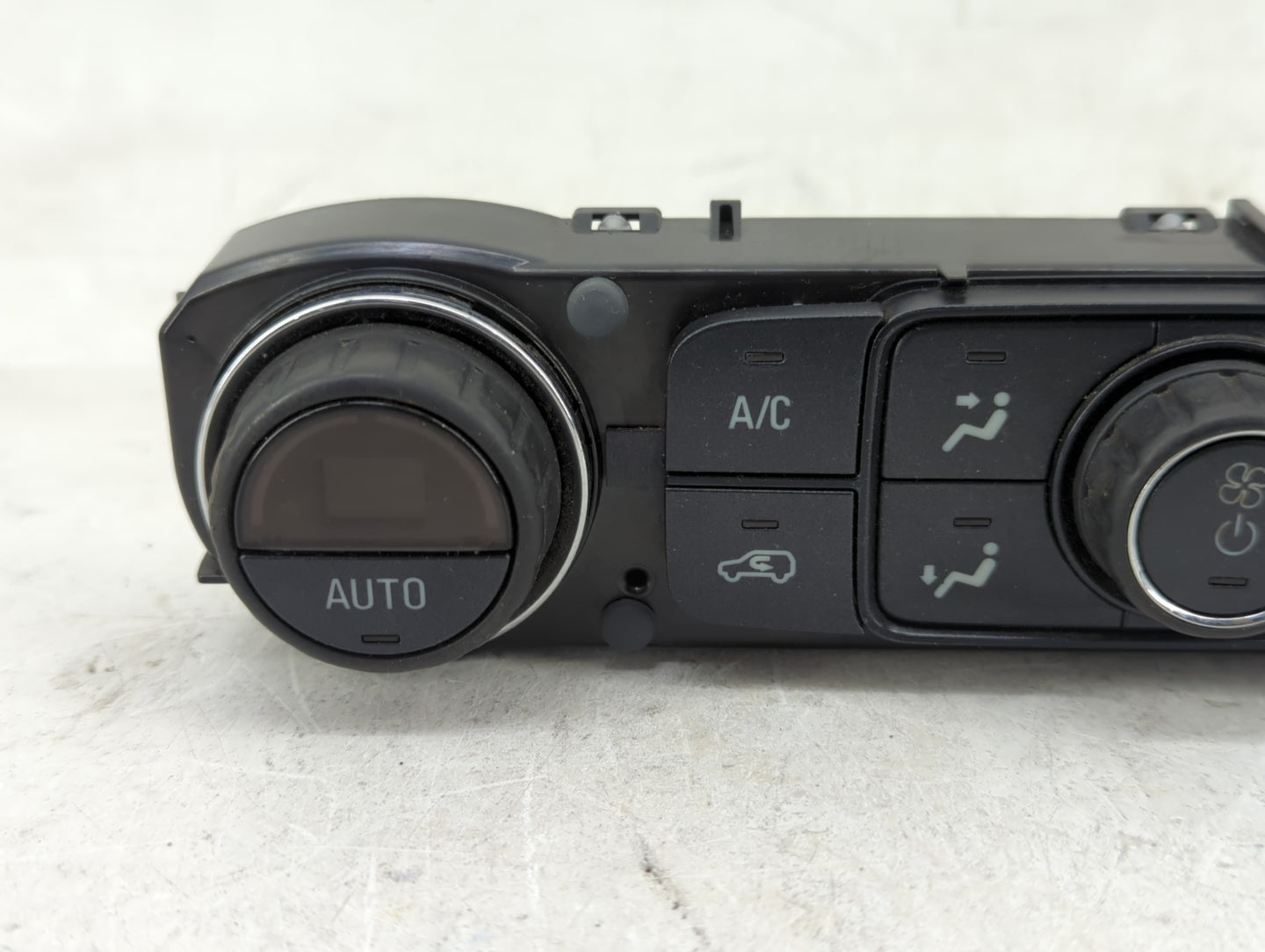 2014-2019 Chevrolet Silverado 1500 Climate Control Module Temperature AC/Heater Replacement P/N:815372982 23176290 Fits OEM 