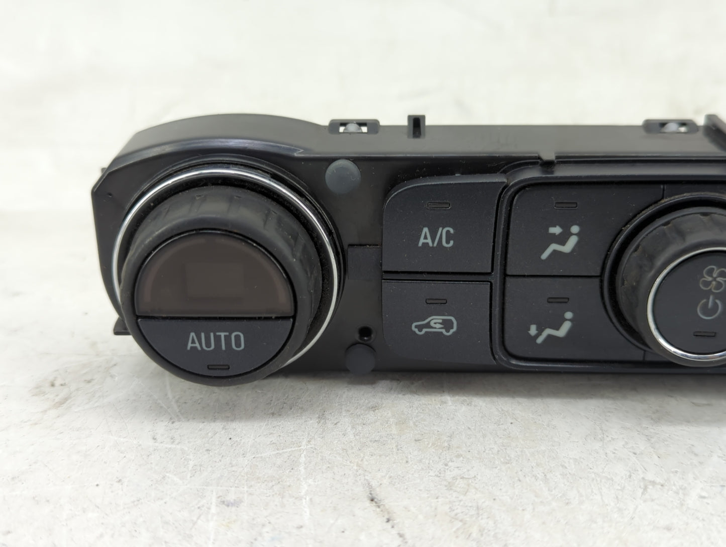 2014-2019 Chevrolet Silverado 1500 Climate Control Module Temperature AC/Heater Replacement P/N:815372982 23176290 Fits OEM 