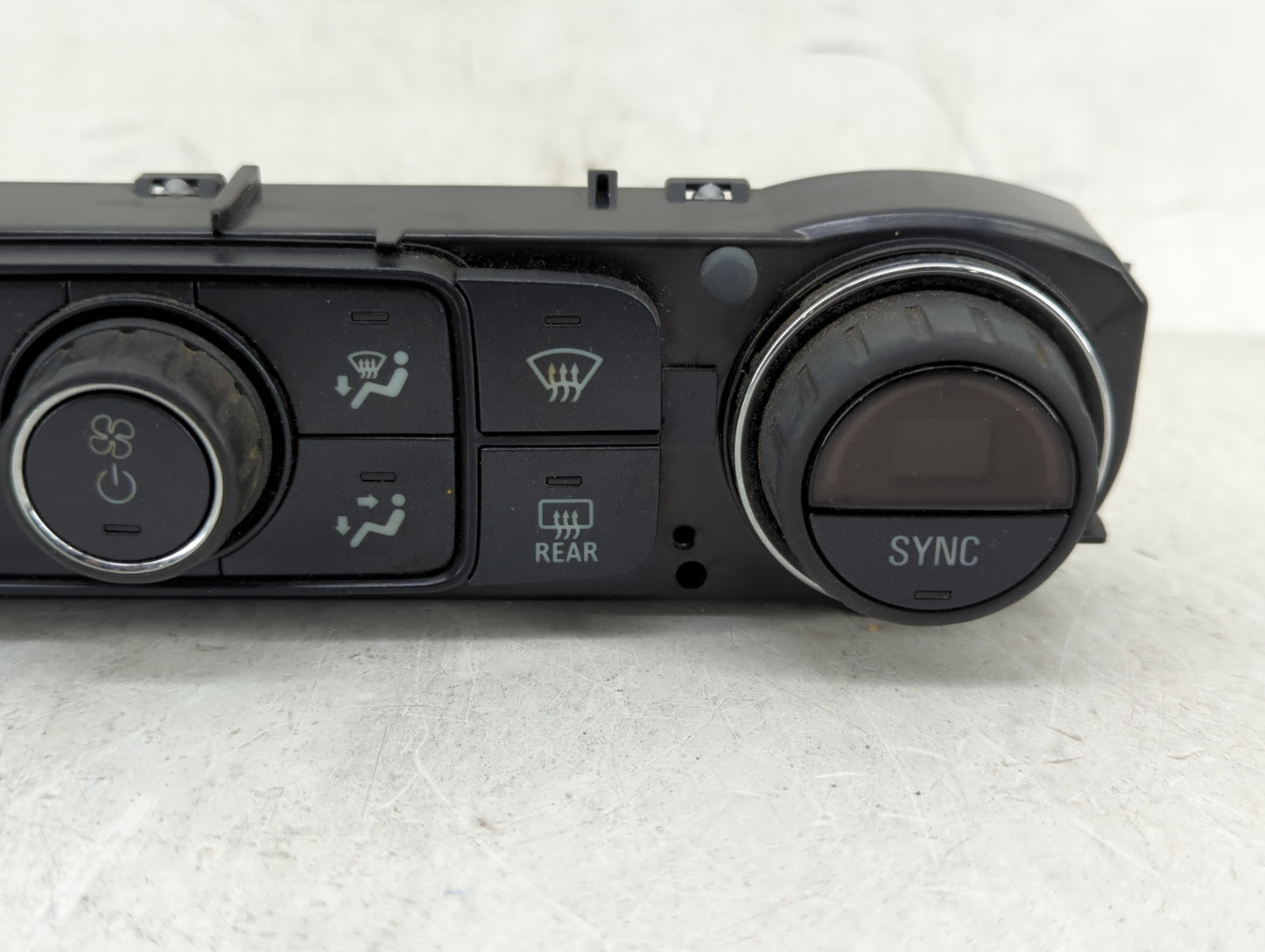 2014-2019 Chevrolet Silverado 1500 Climate Control Module Temperature AC/Heater Replacement P/N:815372982 23176290 Fits OEM 