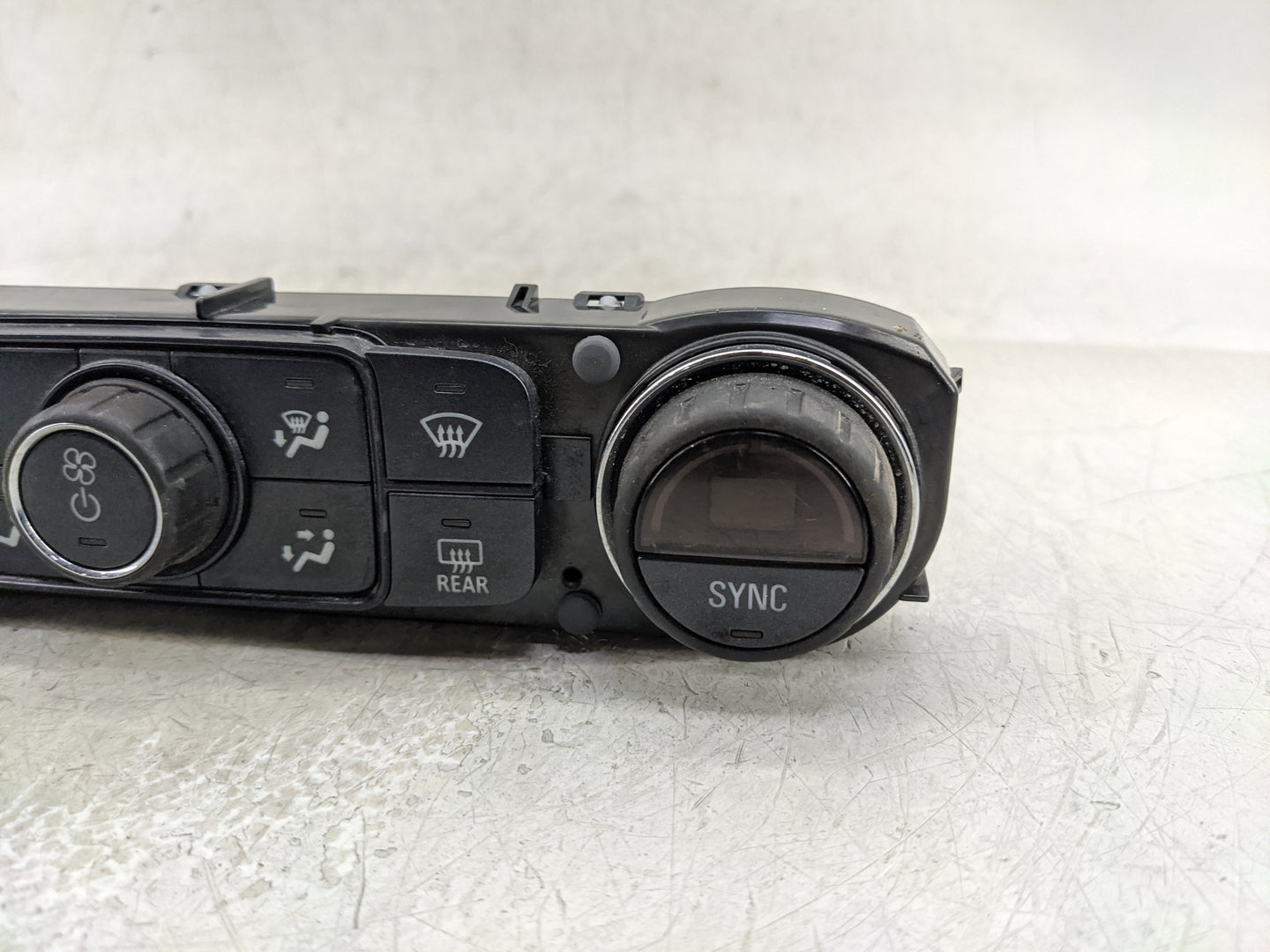 2014-2019 Chevrolet Silverado 1500 Climate Control Module Temperature AC/Heater Replacement P/N:815372982 23176290 Fits OEM 
