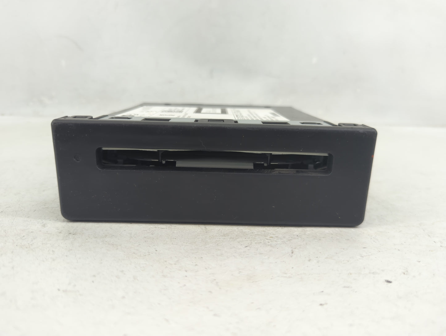 2014 Chevrolet Silverado 1500 Radio AM FM Cd Player Receiver Replacement P/N:13590747 Fits Fits 2013 2015 OEM Used Auto Part