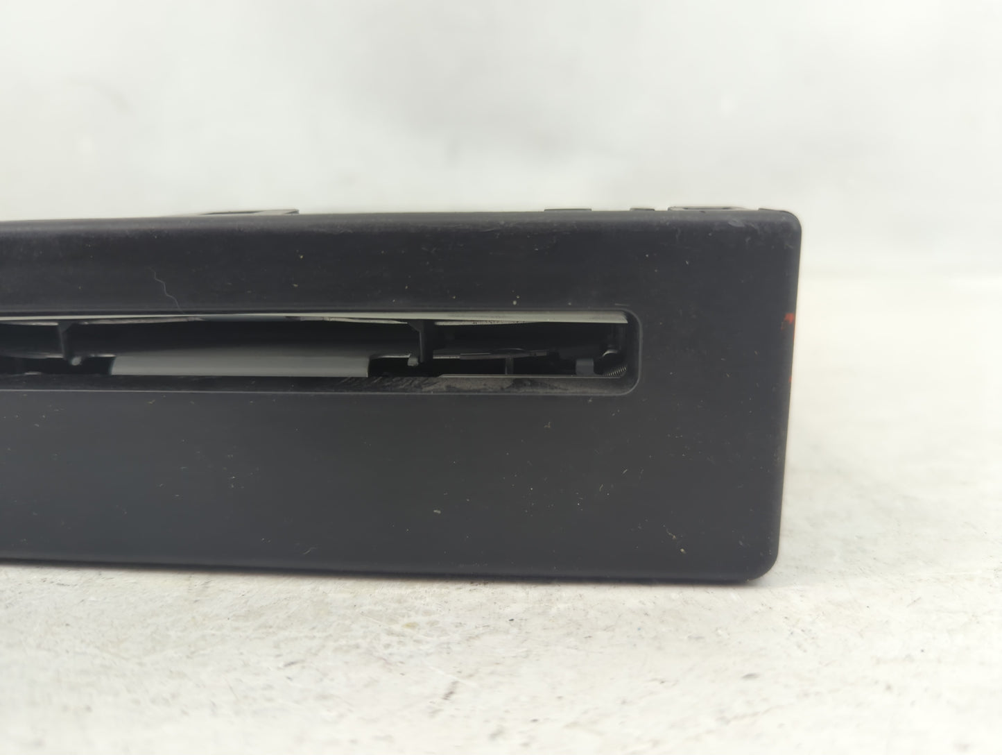 2014 Chevrolet Silverado 1500 Radio AM FM Cd Player Receiver Replacement P/N:13590747 Fits Fits 2013 2015 OEM Used Auto Part