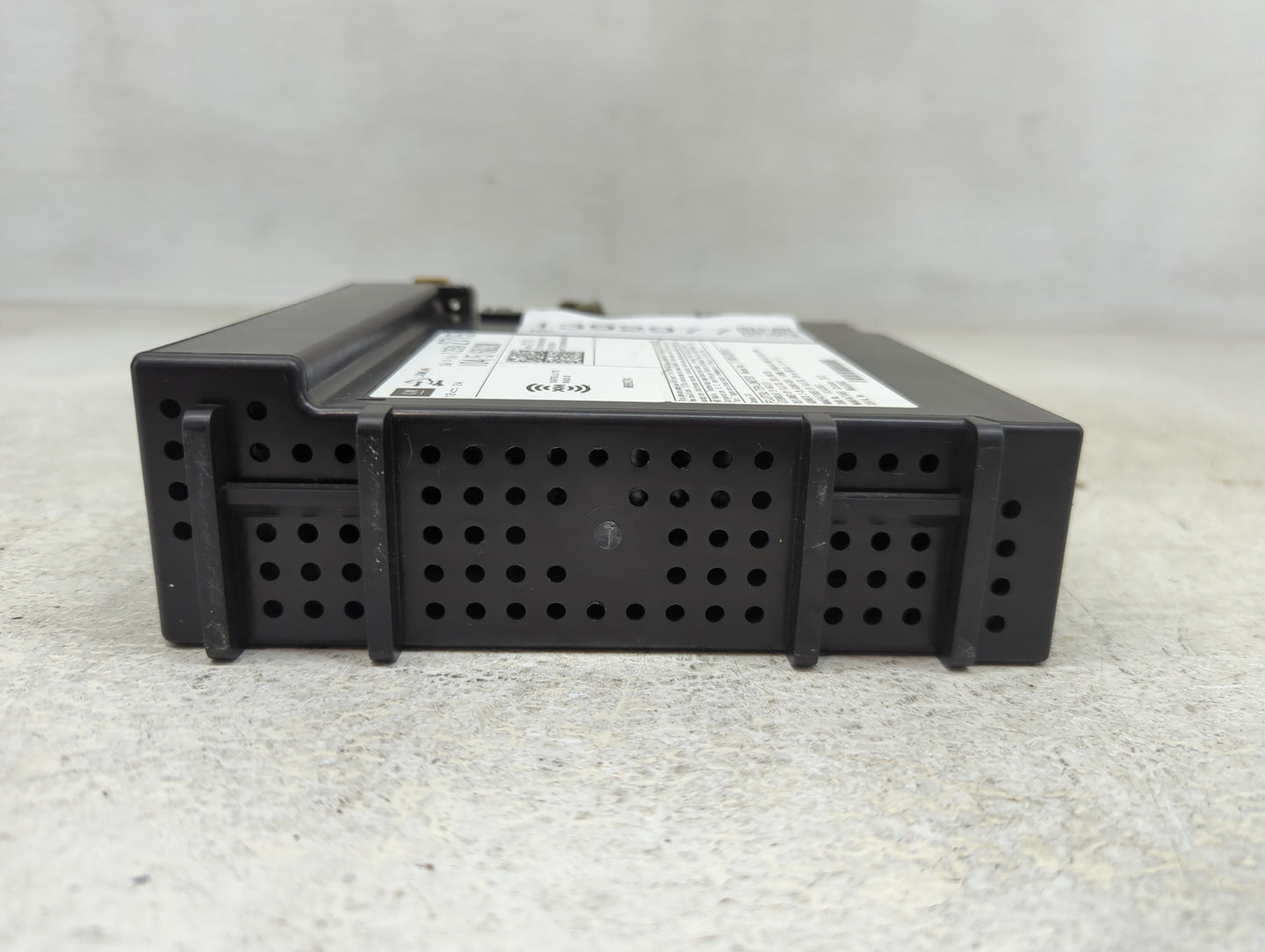 2014 Chevrolet Silverado 1500 Radio AM FM Cd Player Receiver Replacement P/N:13592715 Fits OEM Used Auto Parts - Oemusedauto
