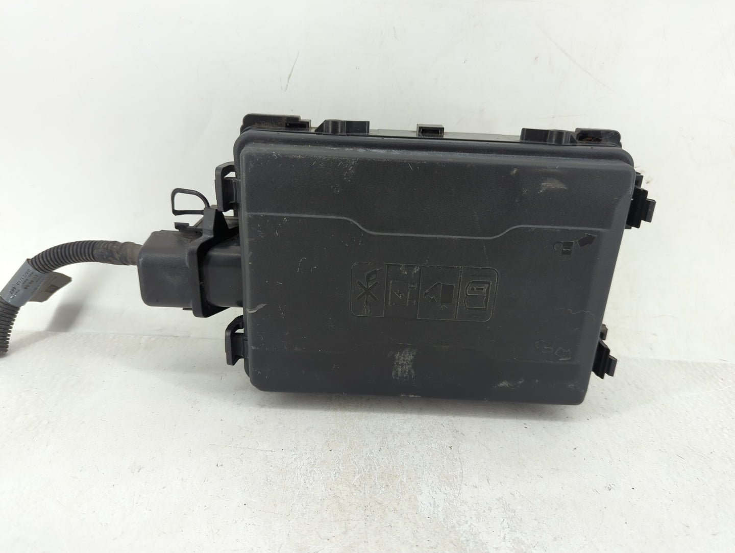 2016-2017 Chevrolet Silverado 1500 Fusebox Fuse Box Panel Relay Module P/N:91200-3Q014 Fits Fits 2016 2017 OEM Used Auto Par