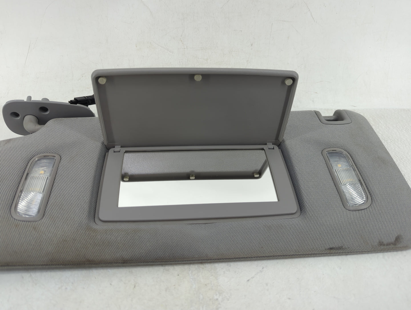 2014-2019 Chevrolet Silverado 1500 Sun Visor Shade Replacement Passenger Right Mirror Fits Fits 2014 2015 2016 2017 2018 201