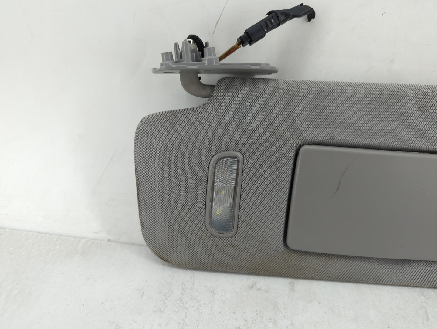 2014-2019 Chevrolet Silverado 1500 Sun Visor Shade Replacement Passenger Right Mirror Fits Fits 2014 2015 2016 2017 2018 201