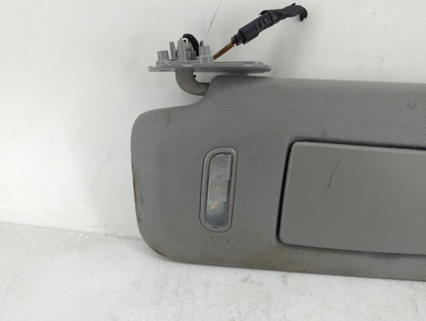 2014-2019 Chevrolet Silverado 1500 Sun Visor Shade Replacement Passenger Right Mirror Fits Fits 2014 2015 2016 2017 2018 201