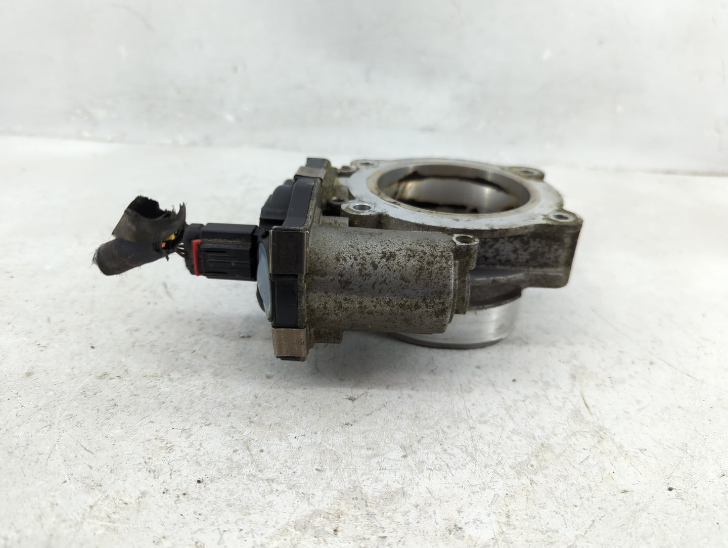 2014-2015 Chevrolet Silverado 1500 Throttle Body P/N:12632171BA Fits Fits 2014 2015 OEM Used Auto Parts - Oemusedautoparts1.