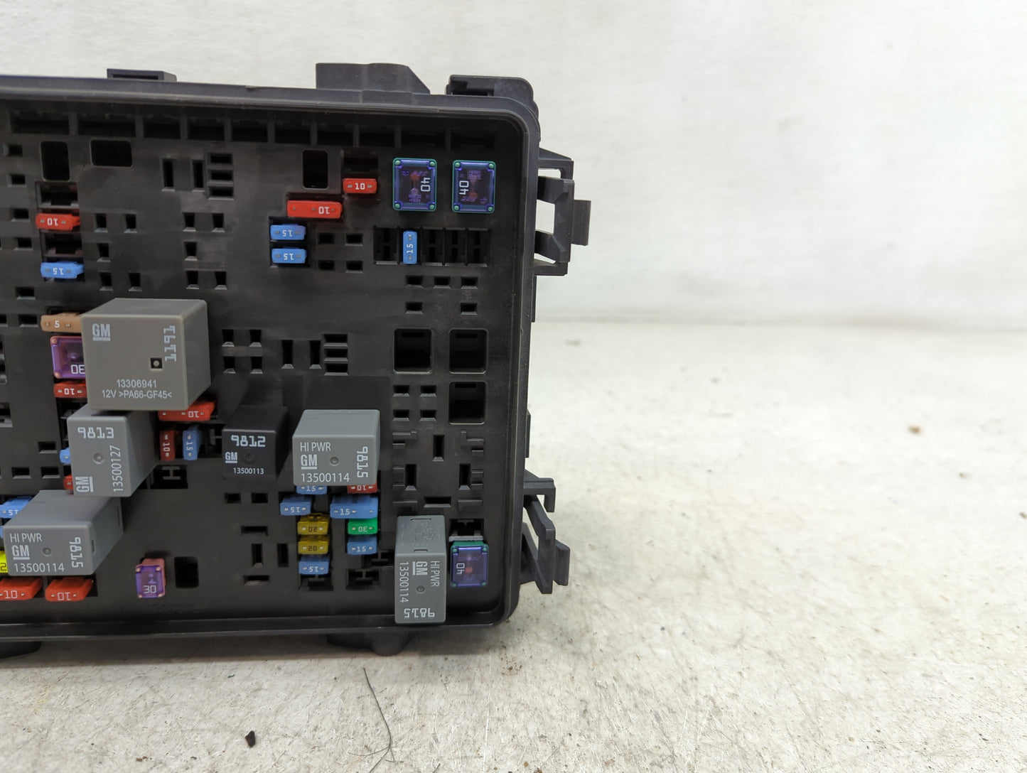 2016-2017 Chevrolet Silverado 1500 Fusebox Fuse Box Panel Relay Module Fits Fits 2016 2017 OEM Used Auto Parts - Oemusedauto