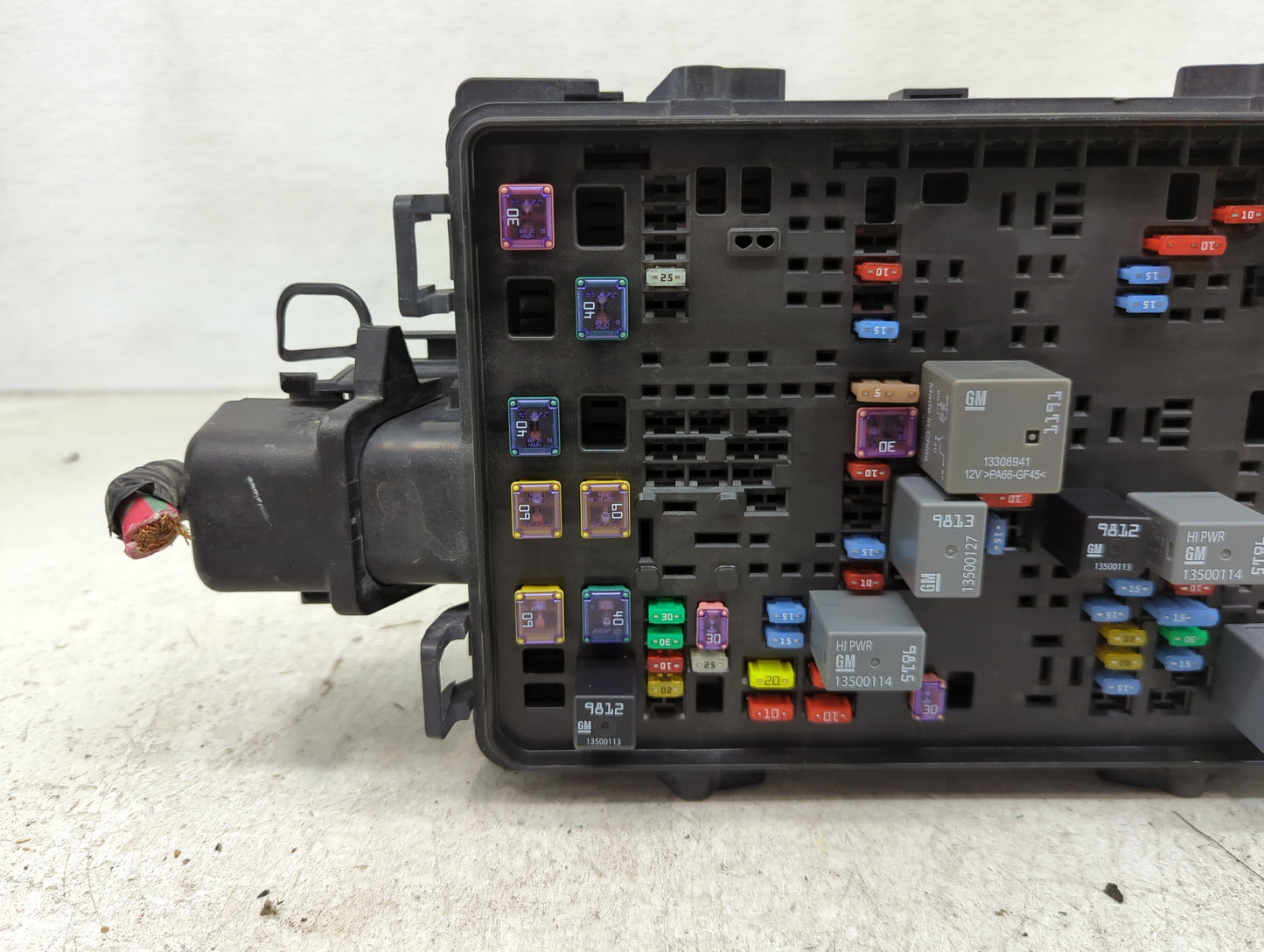 2016-2017 Chevrolet Silverado 1500 Fusebox Fuse Box Panel Relay Module Fits Fits 2016 2017 OEM Used Auto Parts - Oemusedauto