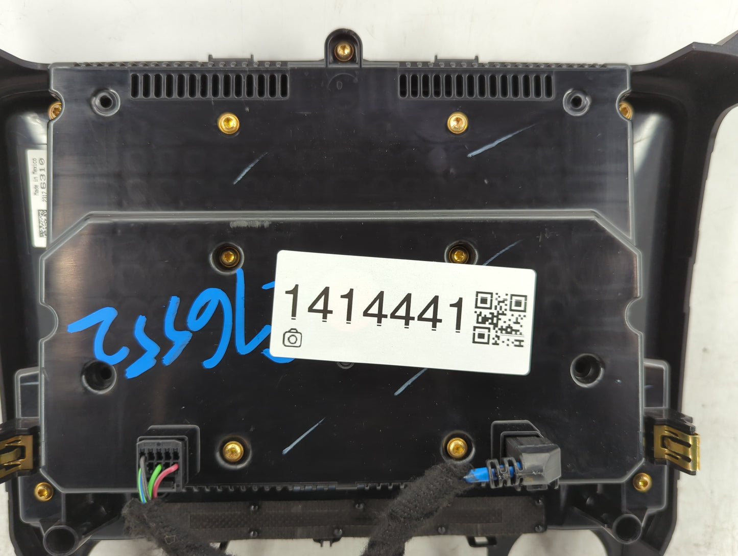 2014 Chevrolet Silverado 1500 Radio AM FM Cd Player Receiver Replacement P/N:23176310 Fits Fits 2015 OEM Used Auto Parts - O