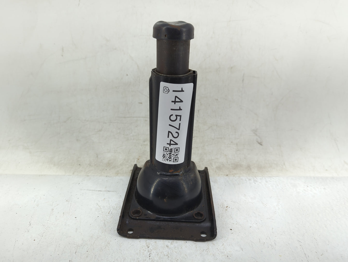 2014 Chevrolet Silverado 1500 Spare Scissor Car Jack - Oemusedautoparts1.com