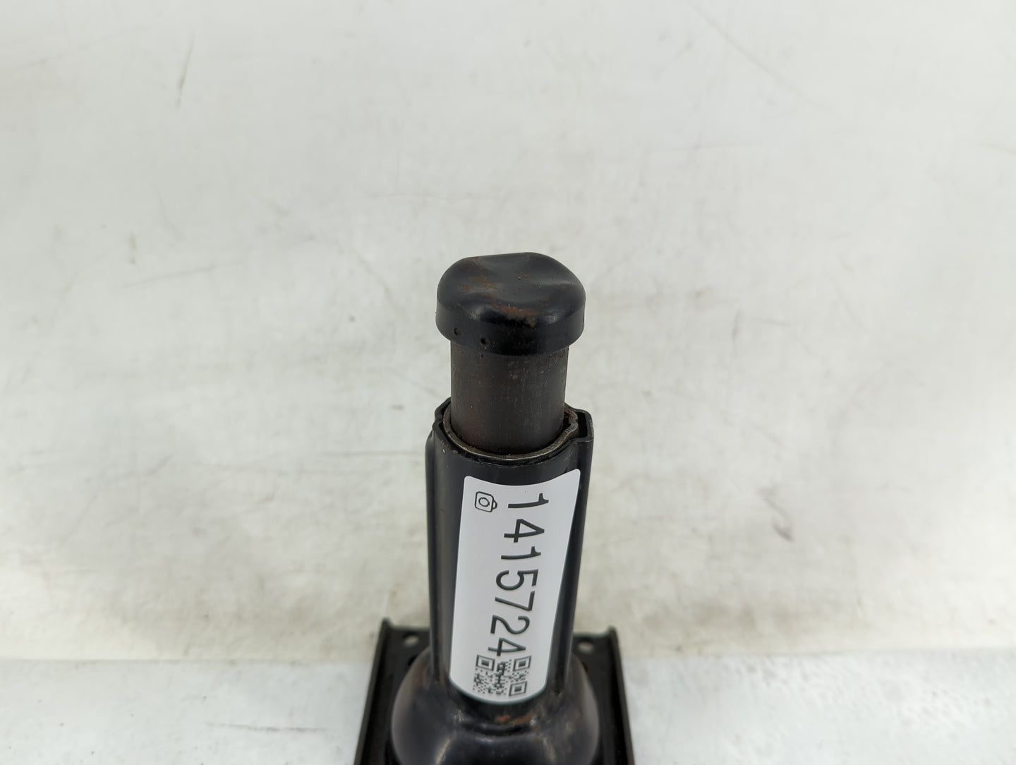 2014 Chevrolet Silverado 1500 Spare Scissor Car Jack - Oemusedautoparts1.com