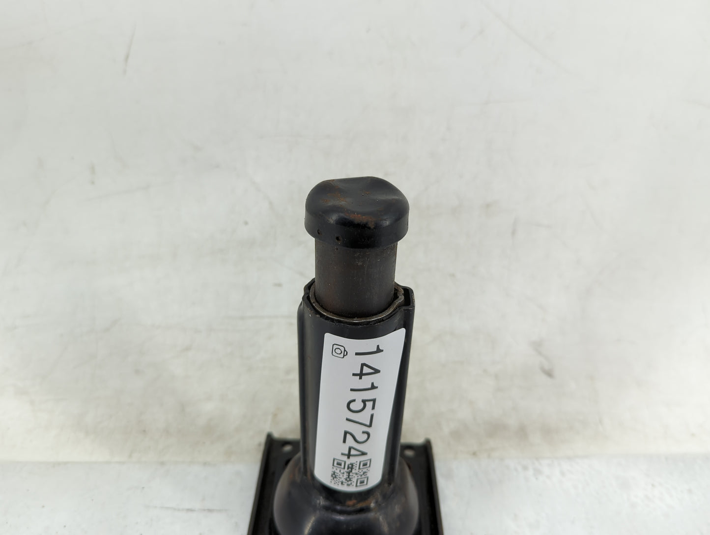 2014 Chevrolet Silverado 1500 Spare Scissor Car Jack - Oemusedautoparts1.com