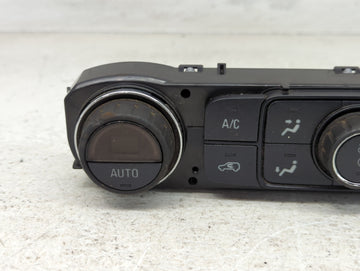 2014-2019 Chevrolet Silverado 1500 Climate Control Module Temperature AC/Heater Replacement P/N:815372982 23176290 Fits OEM Used Auto Parts