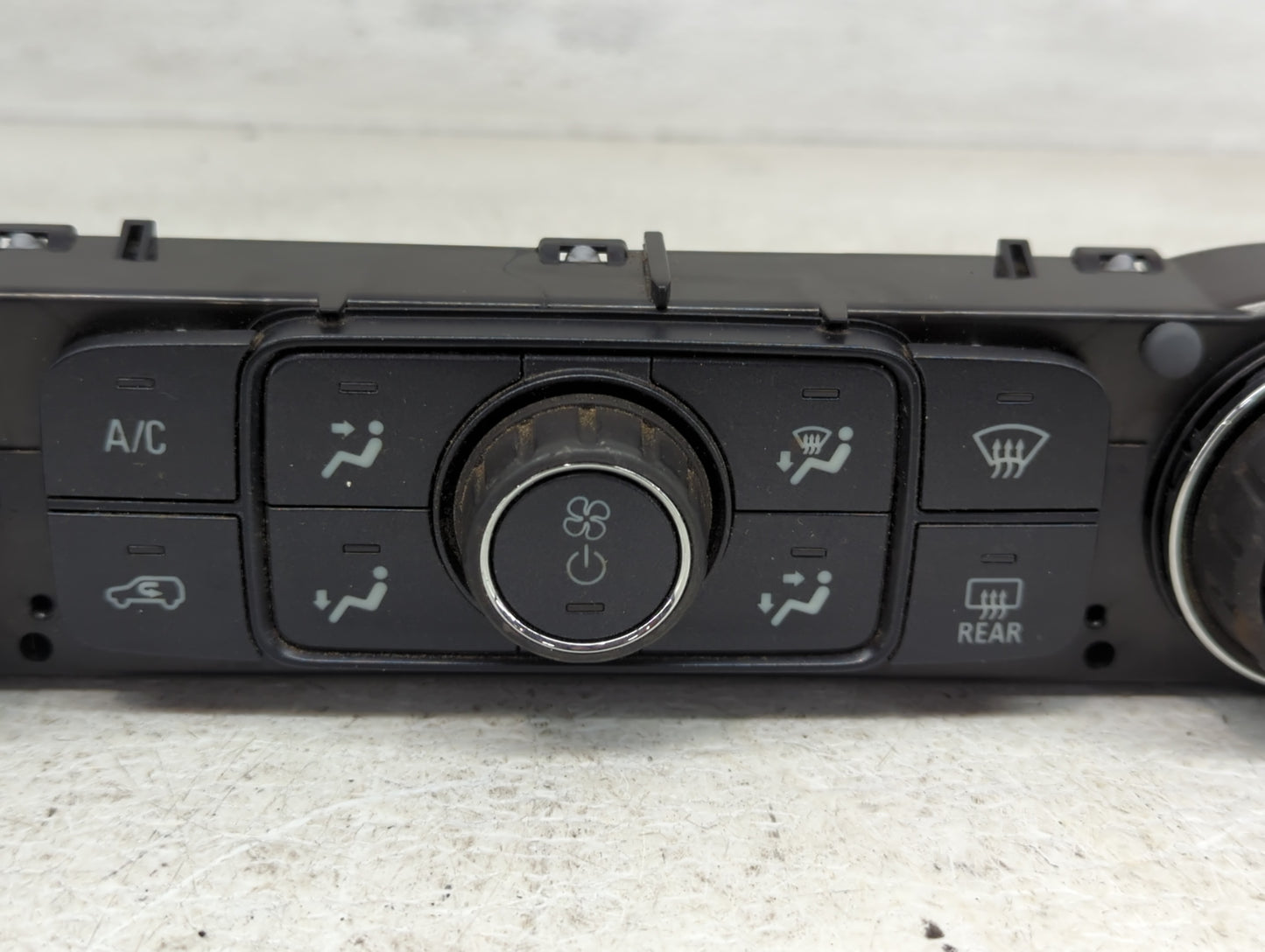 2014-2019 Chevrolet Silverado 1500 Climate Control Module Temperature AC/Heater Replacement P/N:815372982 23176290 Fits OEM 