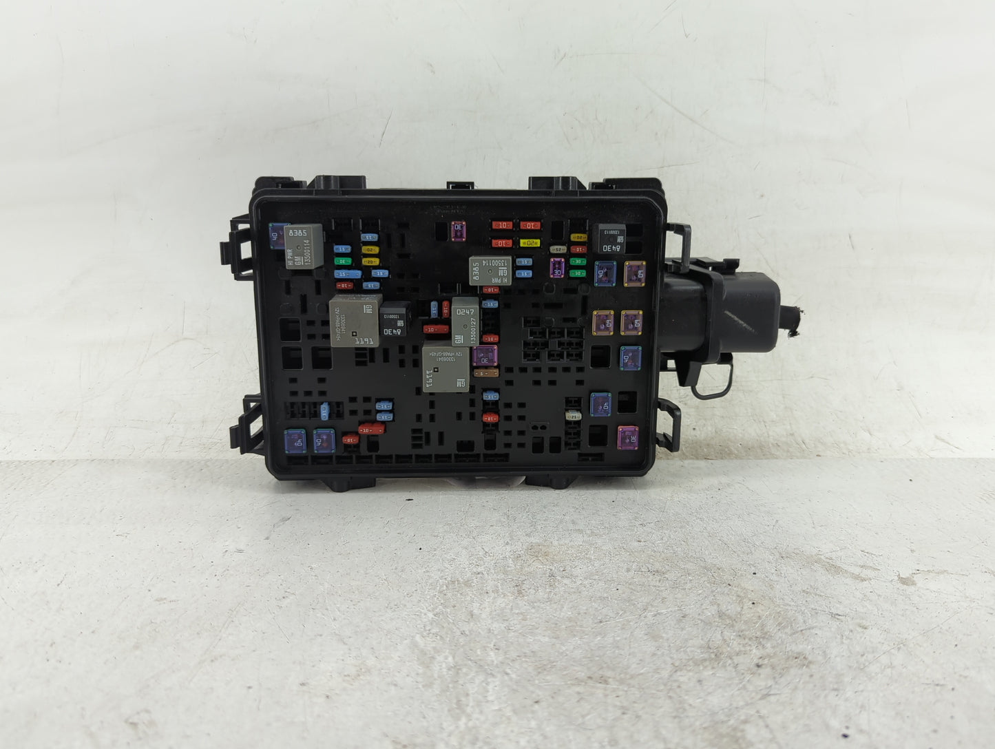 2016-2017 Chevrolet Silverado 1500 Fusebox Fuse Box Panel Relay Module P/N:23143471 02 Fits Fits 2016 2017 OEM Used Auto Par