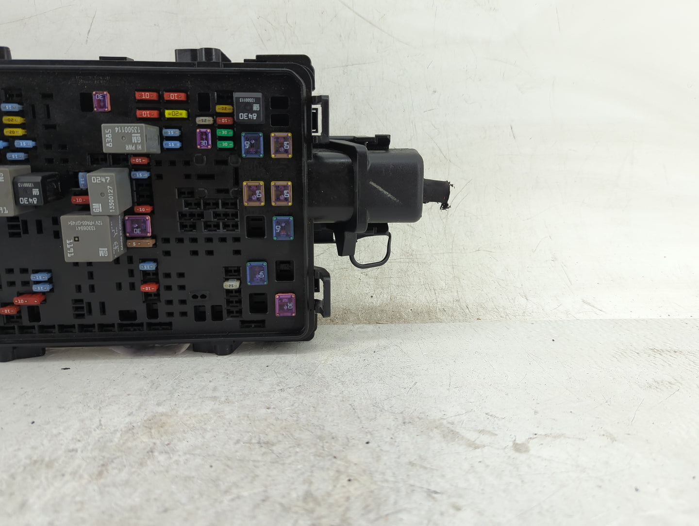 2016-2017 Chevrolet Silverado 1500 Fusebox Fuse Box Panel Relay Module P/N:23143471 02 Fits Fits 2016 2017 OEM Used Auto Par